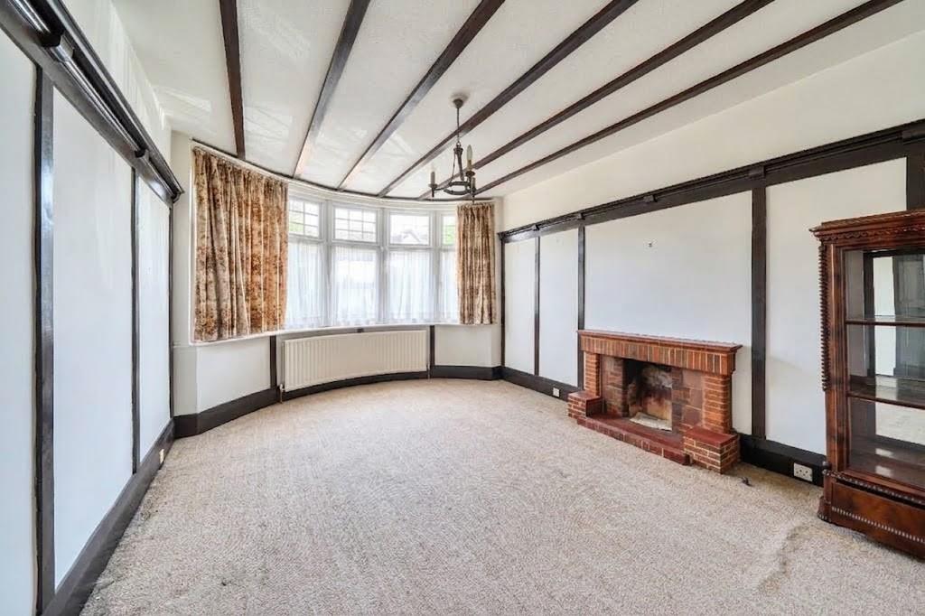 Lawrence Court, Mill Hill, NW7, London